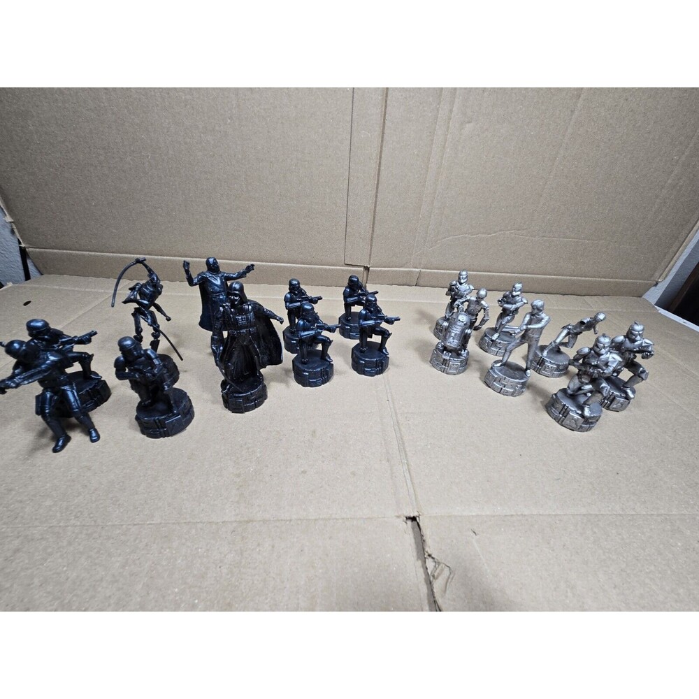 STAR WARS 2005 Chess Pieces